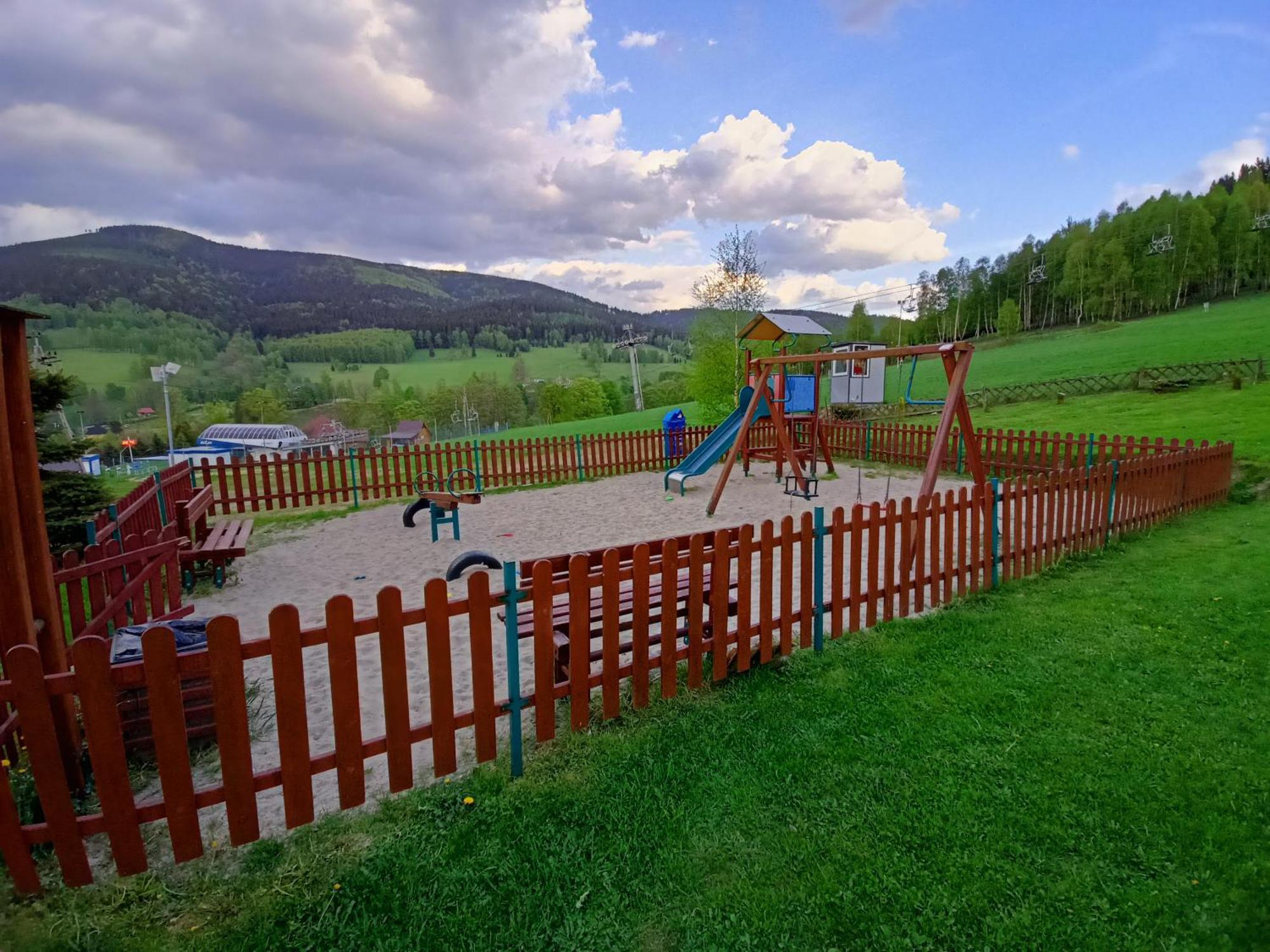 Pensjonat Zielone Wzgorze W Boleslawowie Stronie Slaskie Exterior foto