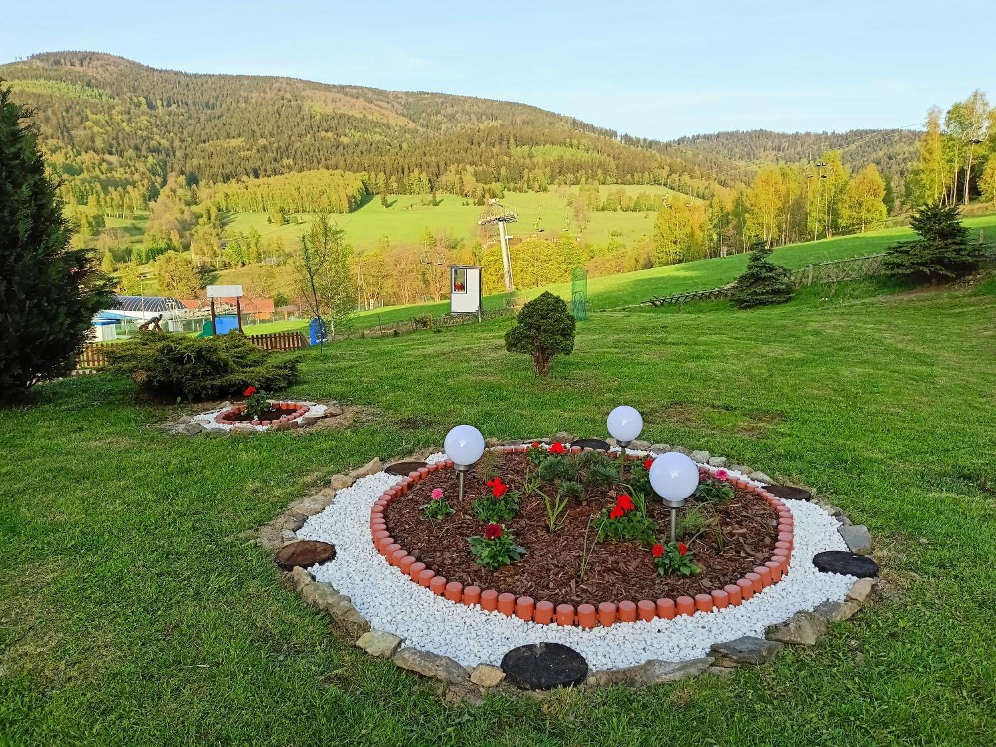Pensjonat Zielone Wzgorze W Boleslawowie Stronie Slaskie Exterior foto