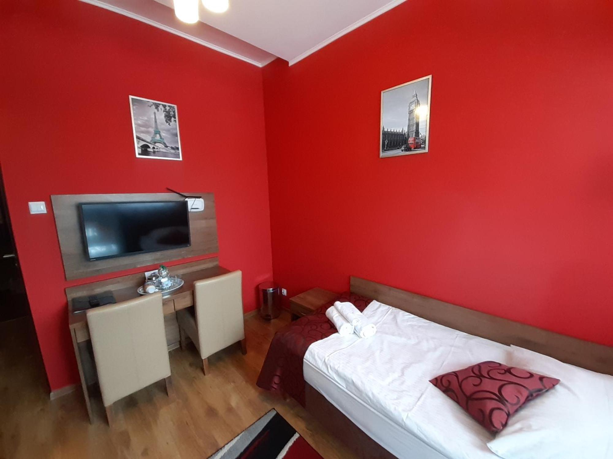 Pensjonat Zielone Wzgorze W Boleslawowie Stronie Slaskie Exterior foto